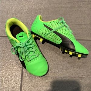 Puma soccer cleets